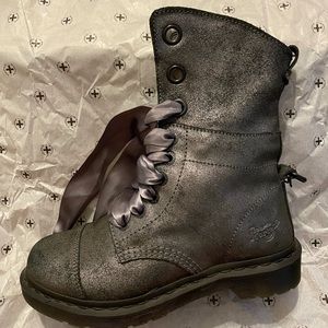 NEW!! Dr. Martens “Aimilie” Metallic Boot